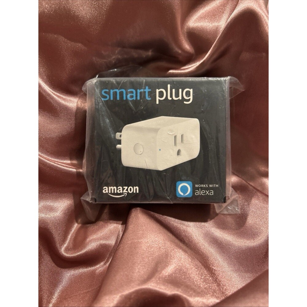 Amazon Smart Plug - White. New In Box